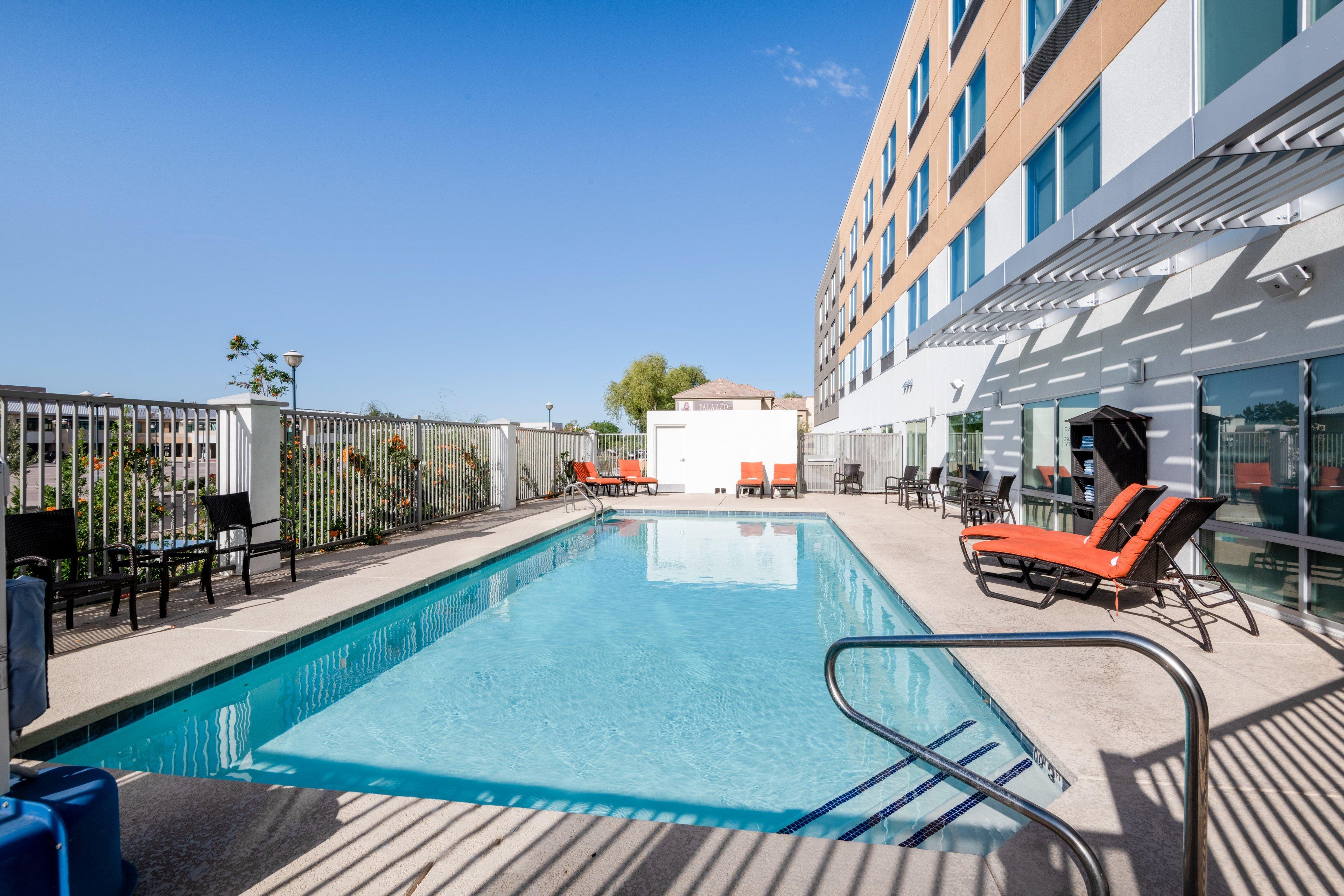 Holiday Inn Express & Suites - Phoenix - Airport North By Ihg Eksteriør billede